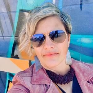 Meet your Posher, Stephanie